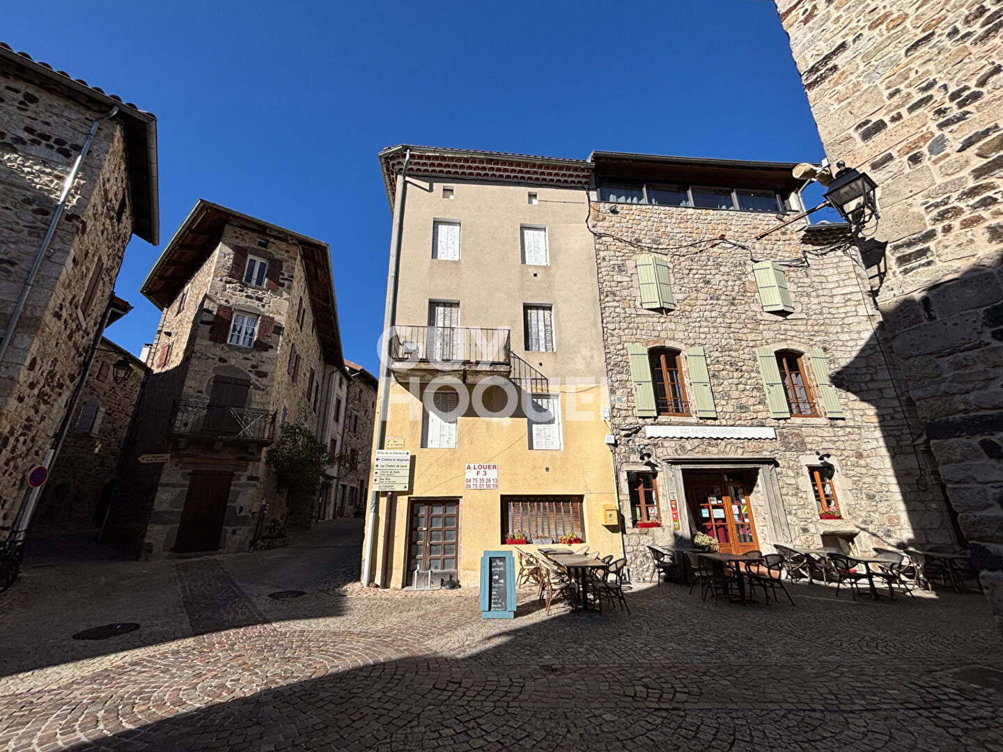 Immeuble de rapport locatif à Thueyts  10 pièce(s) 200 m2