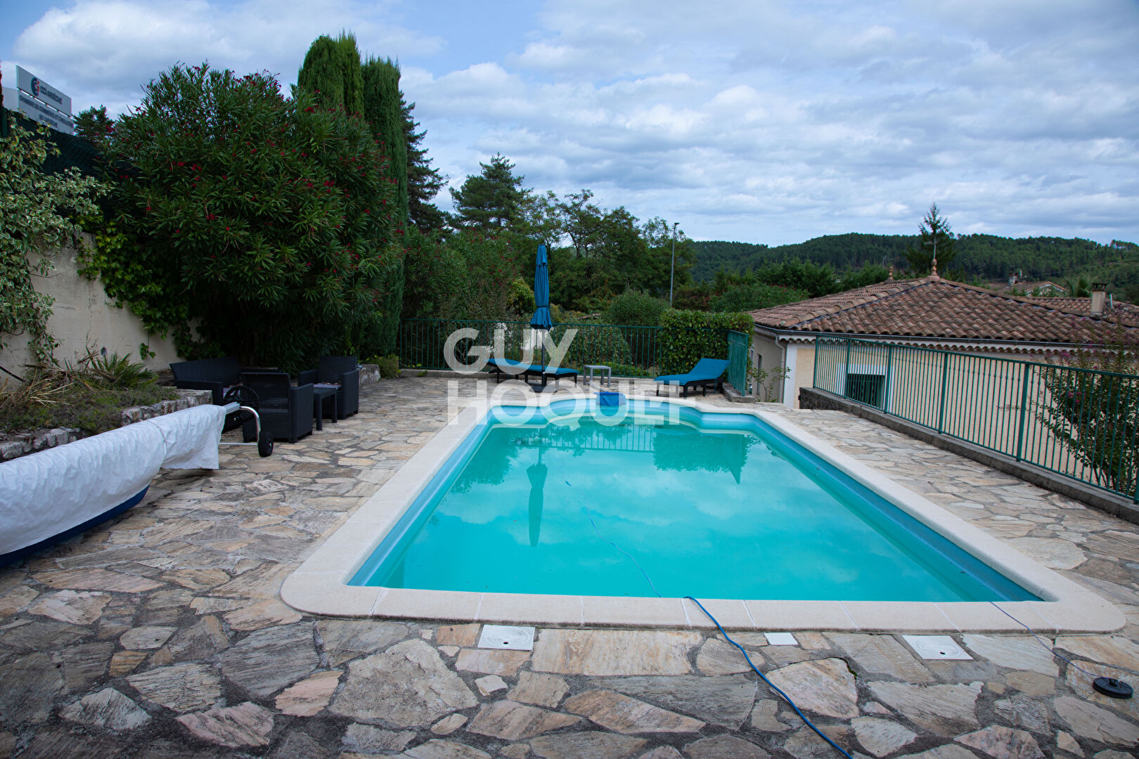 Maison  de caractère avec piscine Aubenas 157 m2