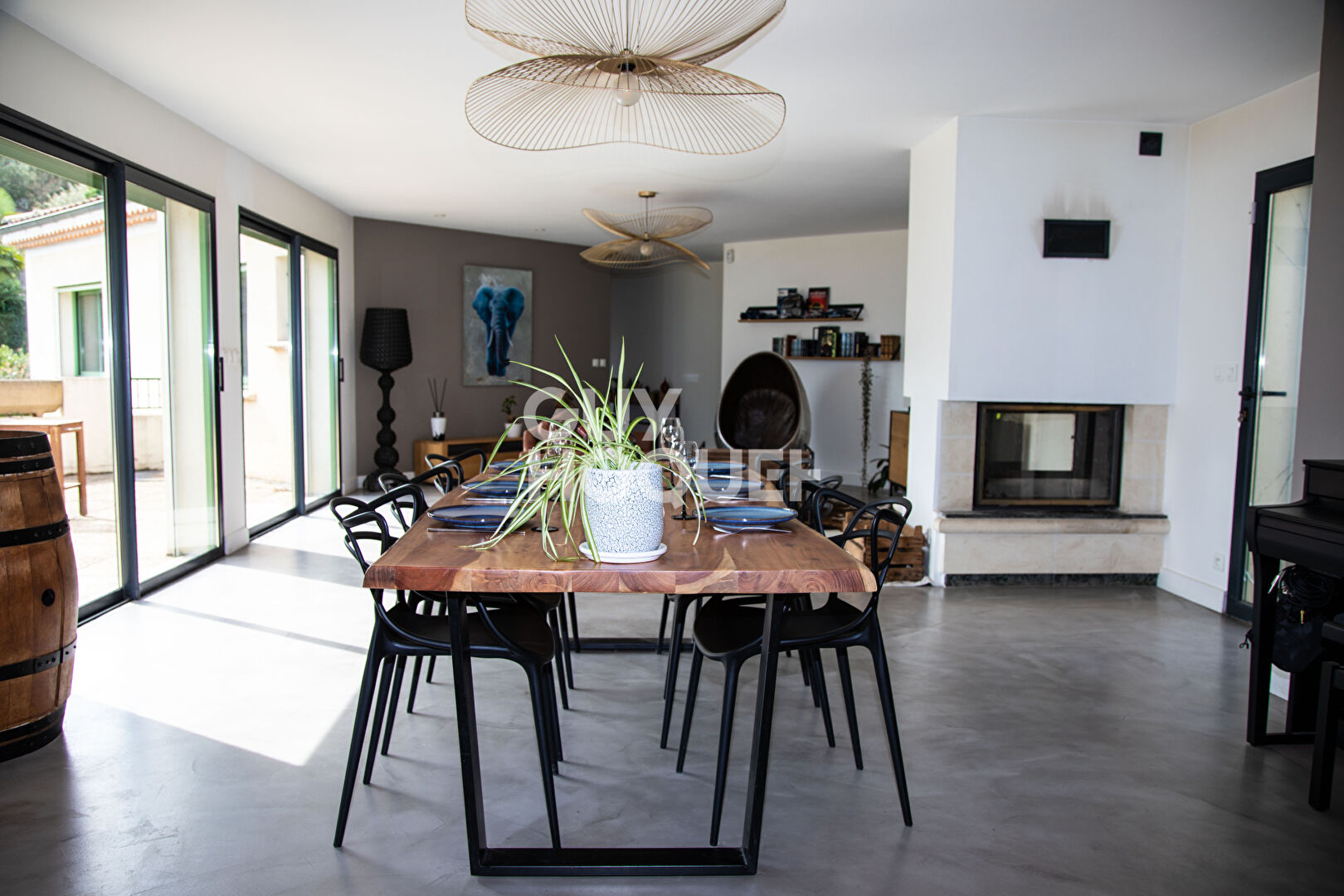 Maison de caractère + appartement indépendant  avec piscine sur Aubenas