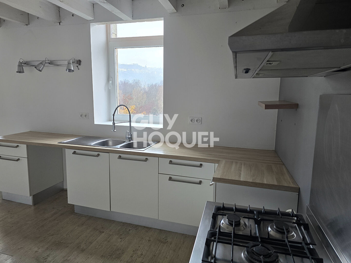 Appartement Ucel 4 pièce(s) 93.85 m2