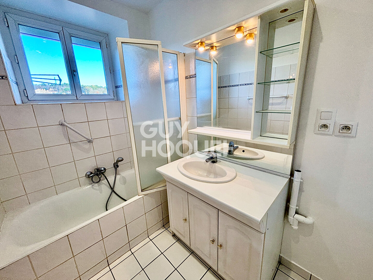 Appartement Lachapelle Sous Aubenas 2 pièces avec place de stationnement