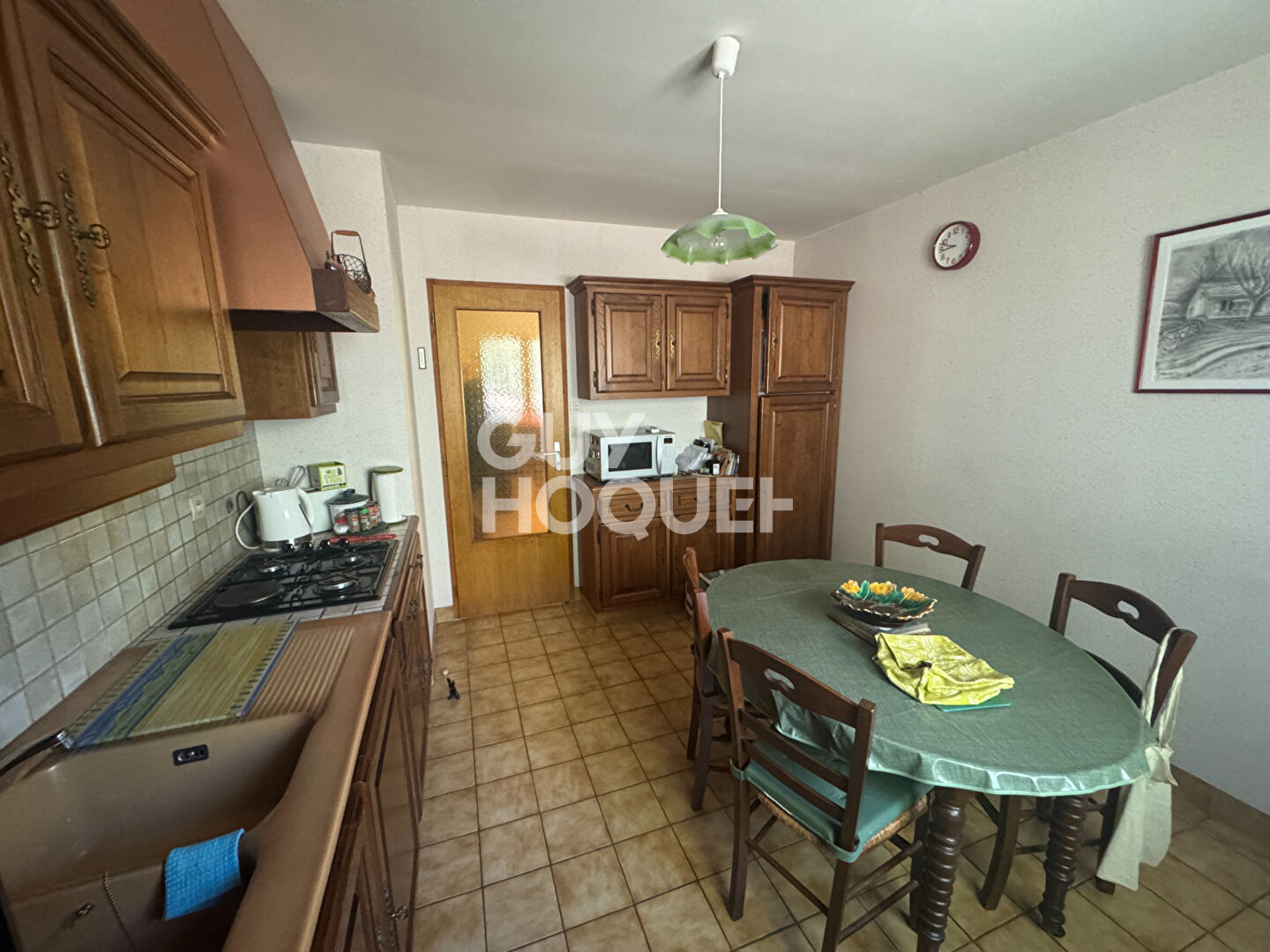 Proximité et vue sur  village d'Antraigues-Asperjoc