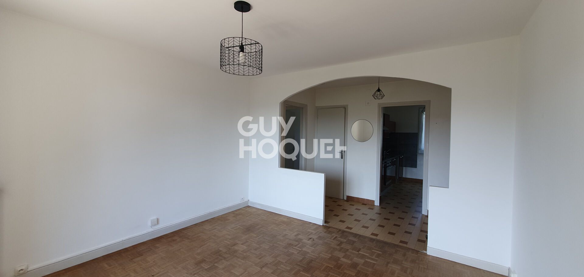 Appartement 4 pièces lumineux avec grand balcon et stationnement