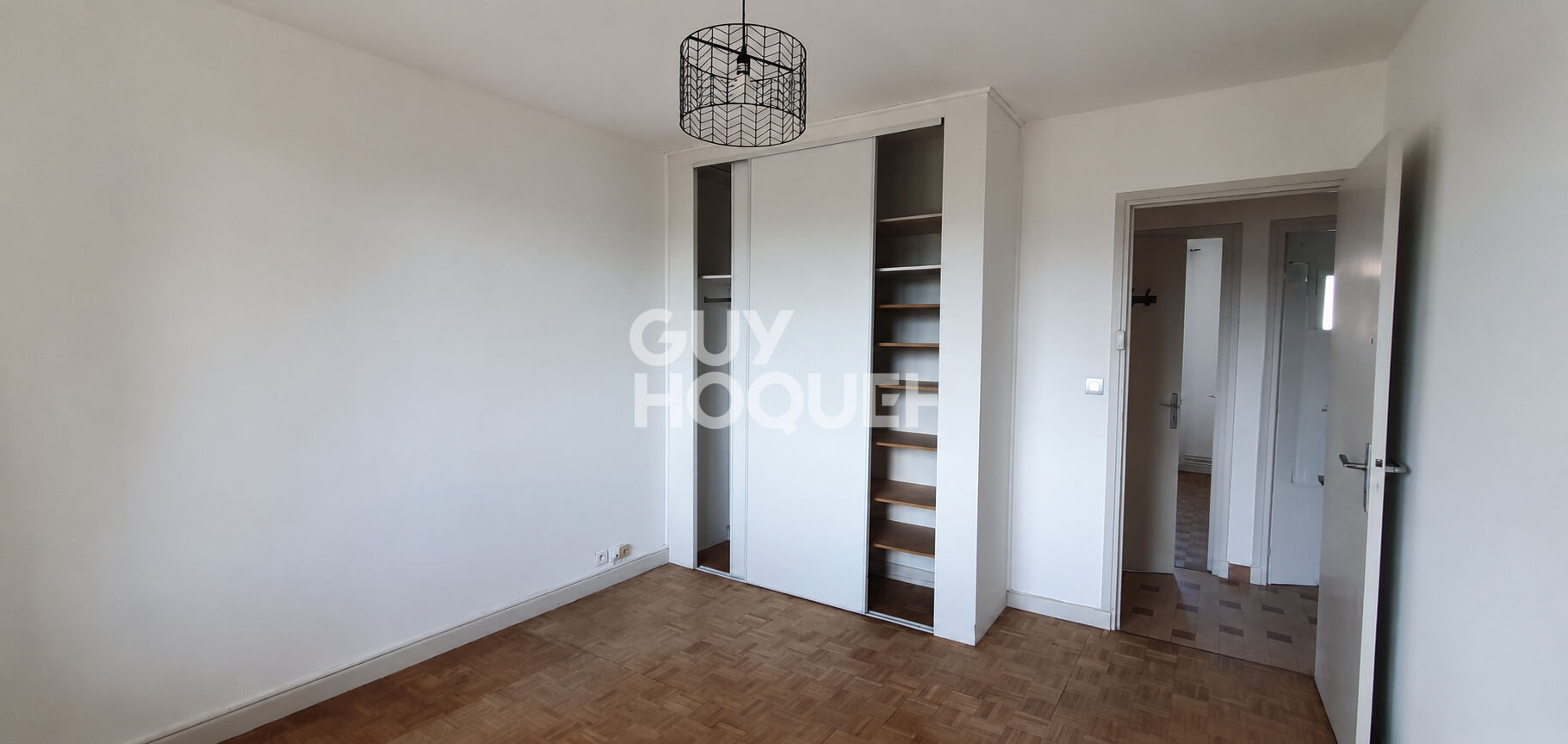 Appartement 4 pièces lumineux avec grand balcon et stationnement