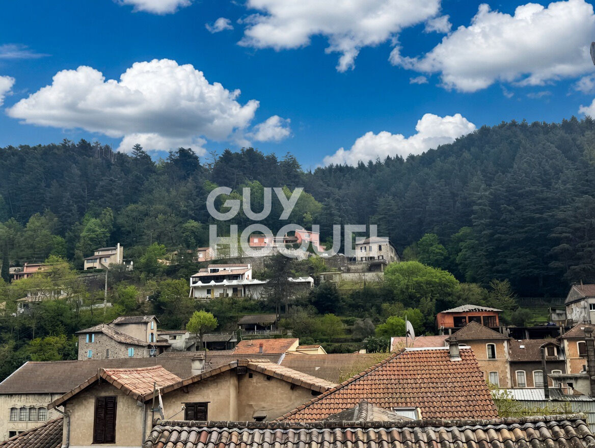 Charmant appartement 3 pièces à Vals les Bains avec grande terrasse