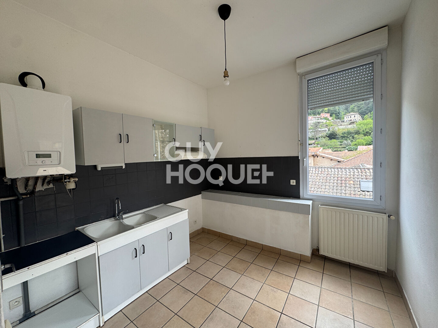 Charmant appartement 3 pièces à Vals les Bains avec grande terrasse