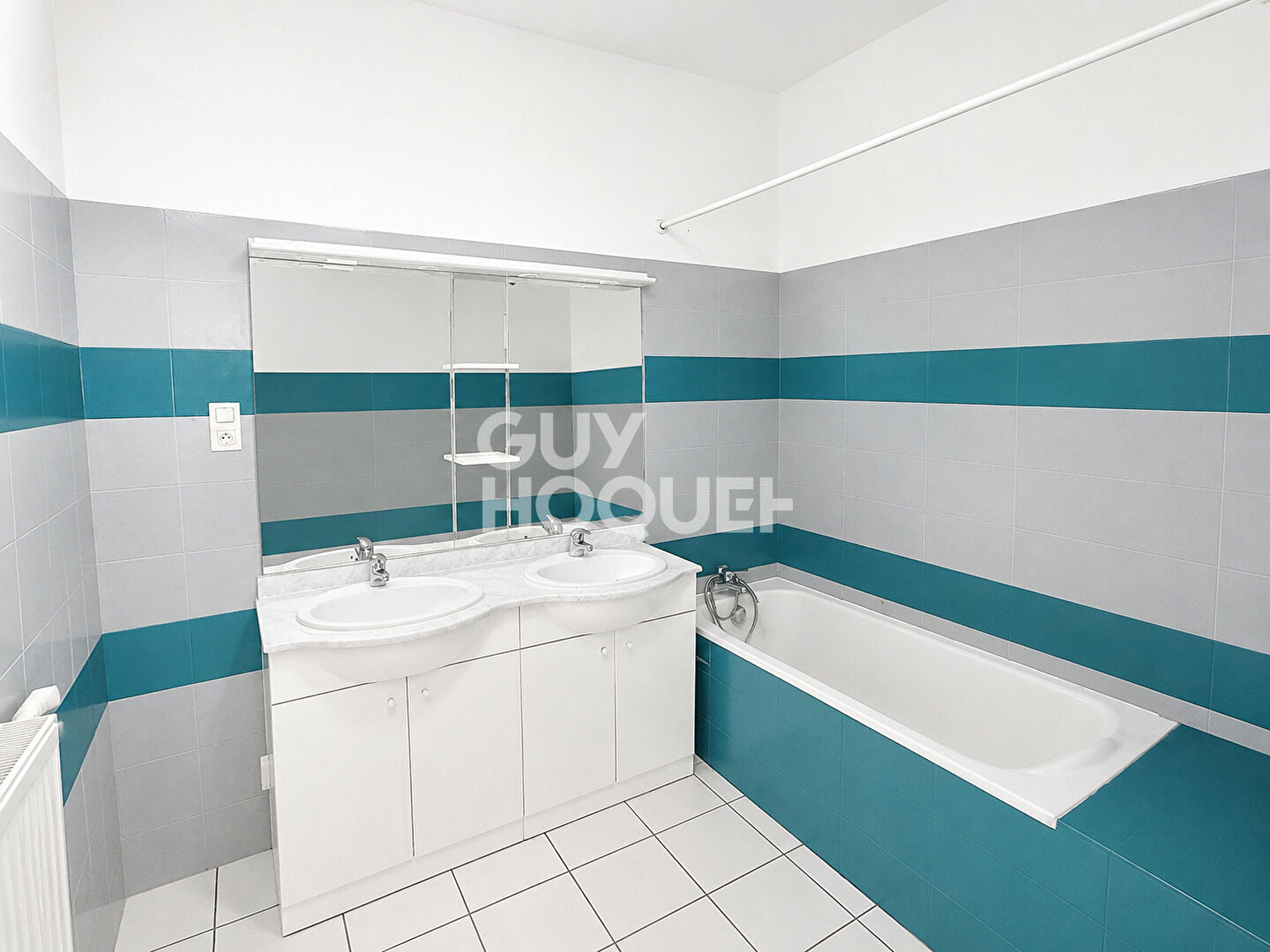 Charmant appartement 3 pièces à Vals les Bains avec grande terrasse
