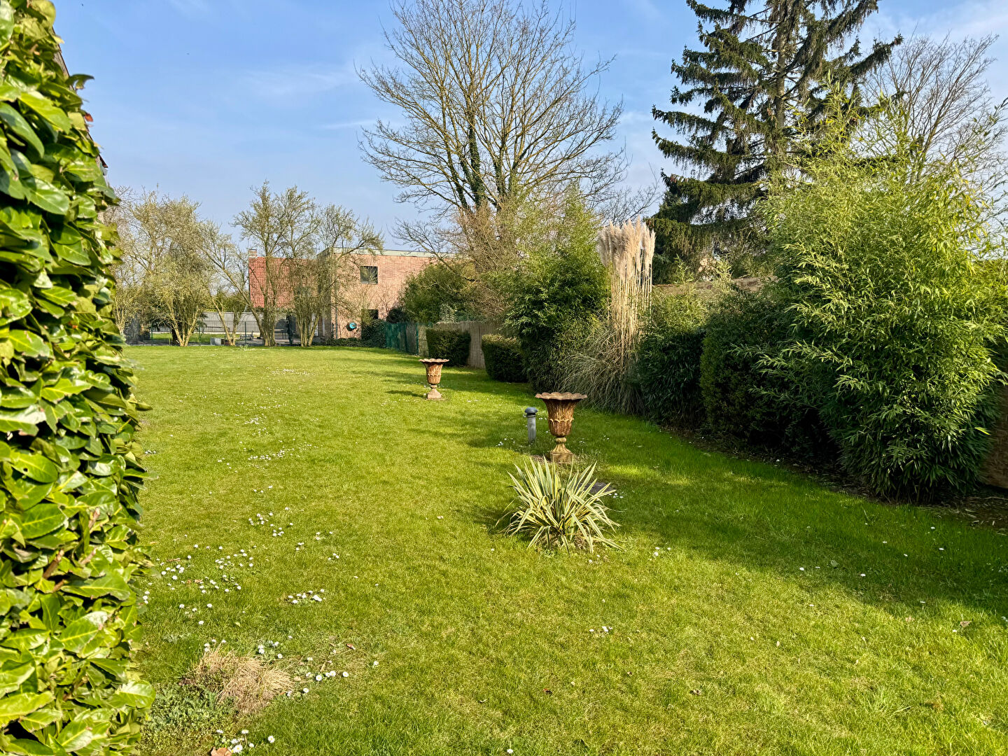 Maison Fournes En Weppes 6 pièce(s) 233.13 m2