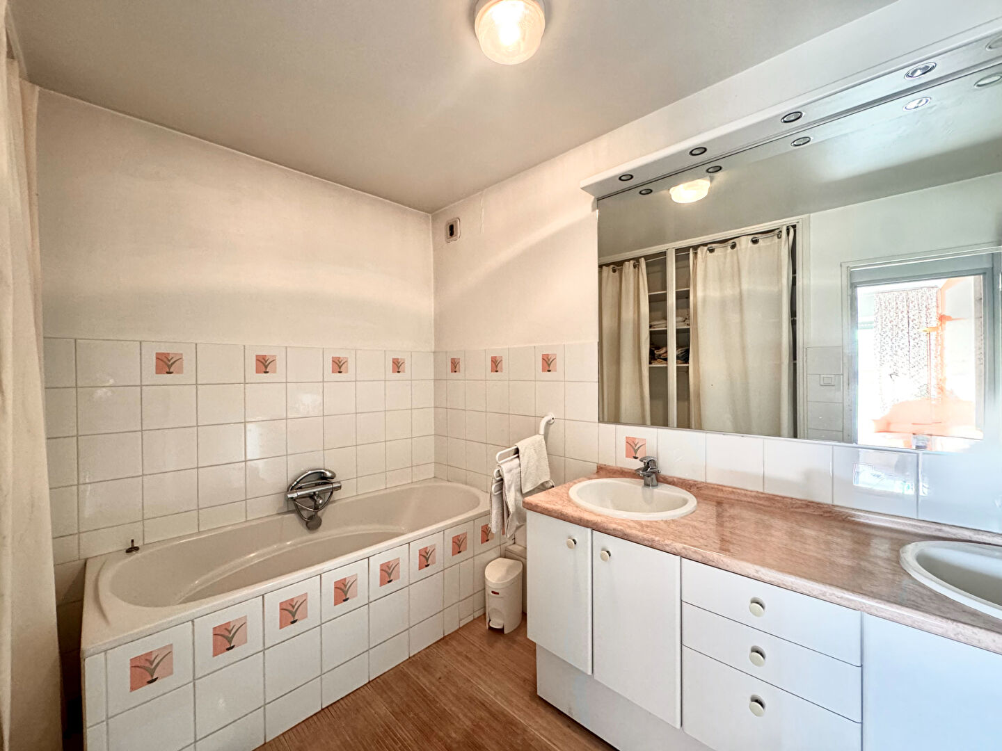 Appartement Marcq En Baroeul 5 pièce(s) 125.82 m2