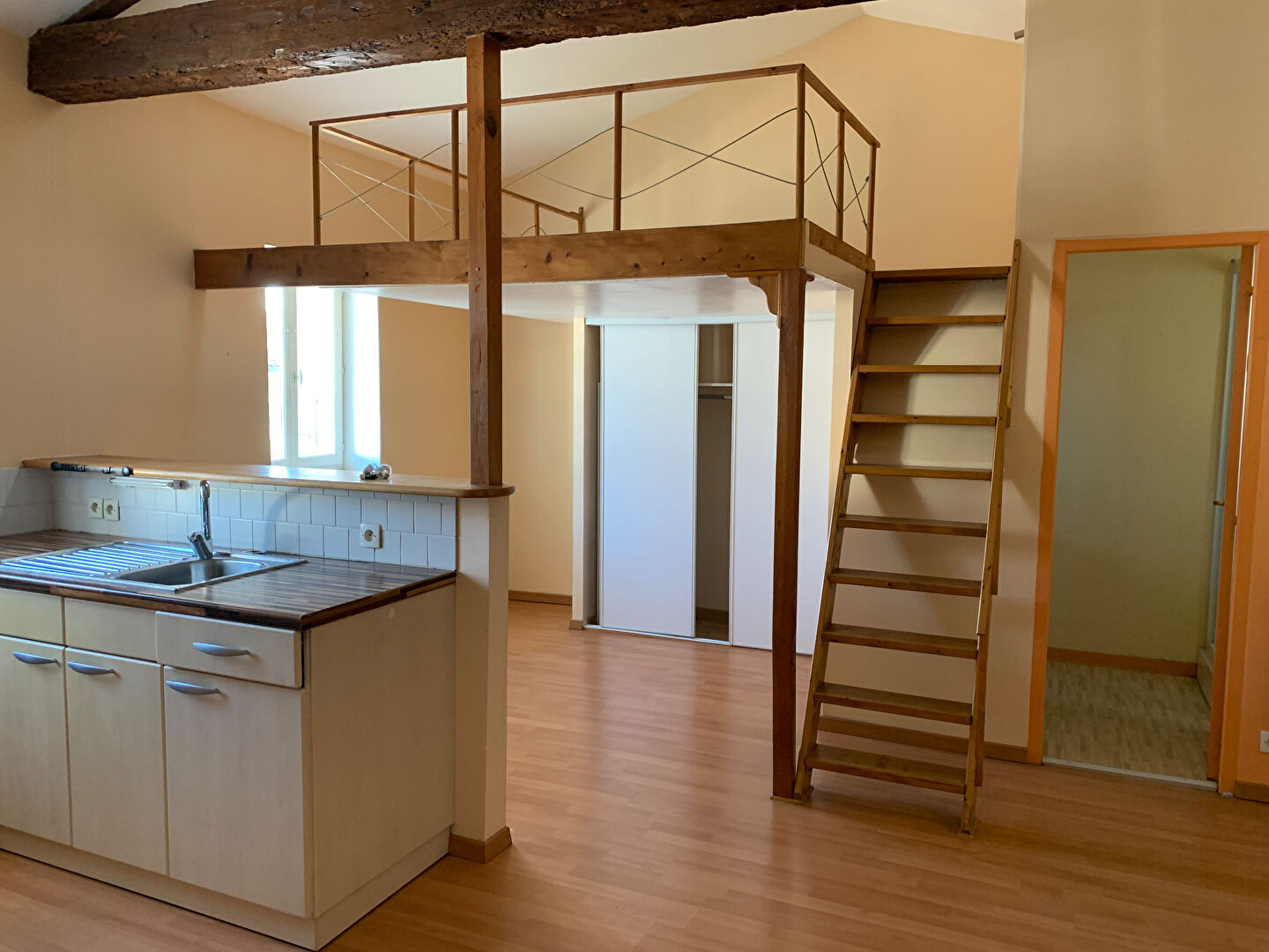 Appartement 1 pièce (40 m²) en location à MARENNES HIERS BROUAGE
