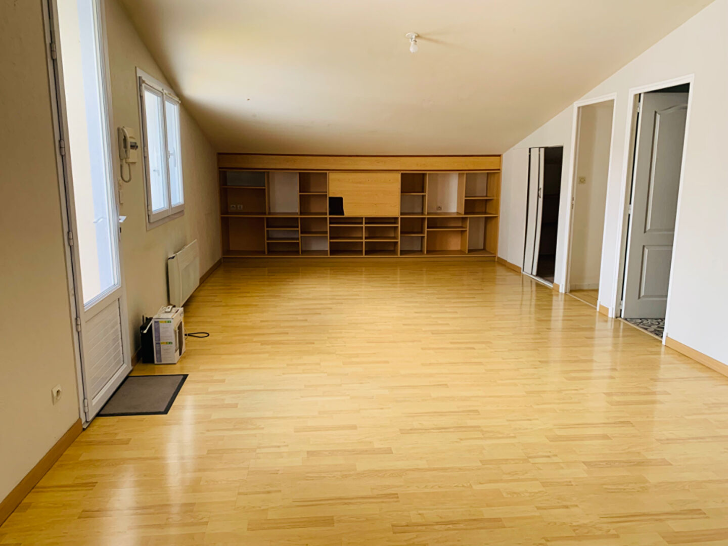 LOCATION : appartement F3 (77 m²) à MARENNES HIERS BROUAGE