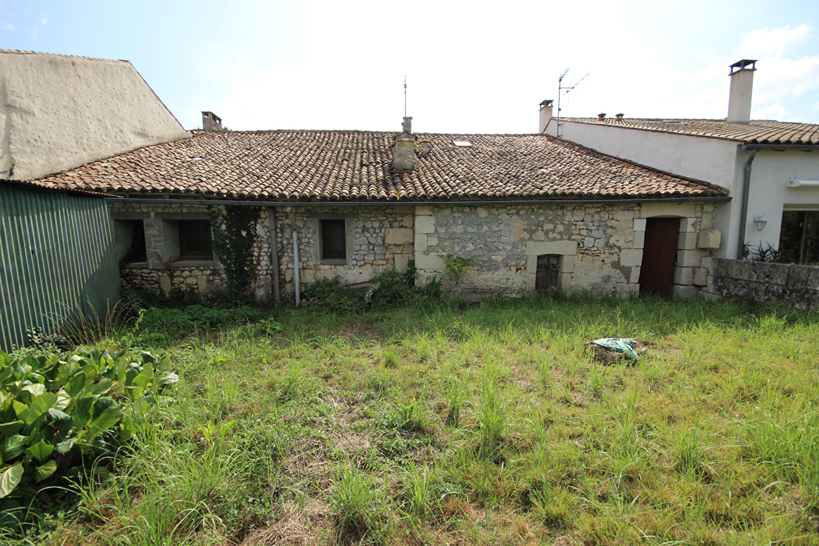 Charentaise à finir de rénover, Courcoury !