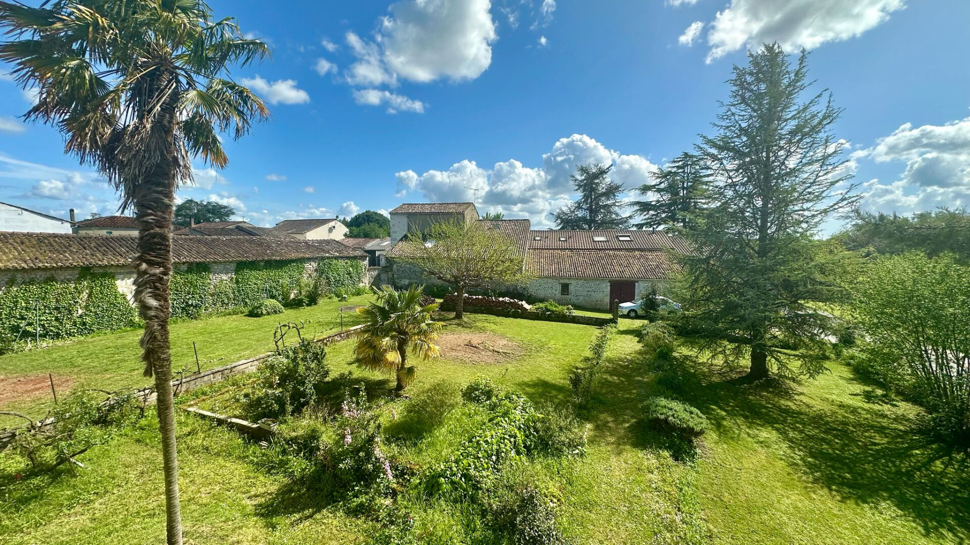 Maison de Caractère à 10min de Saintes