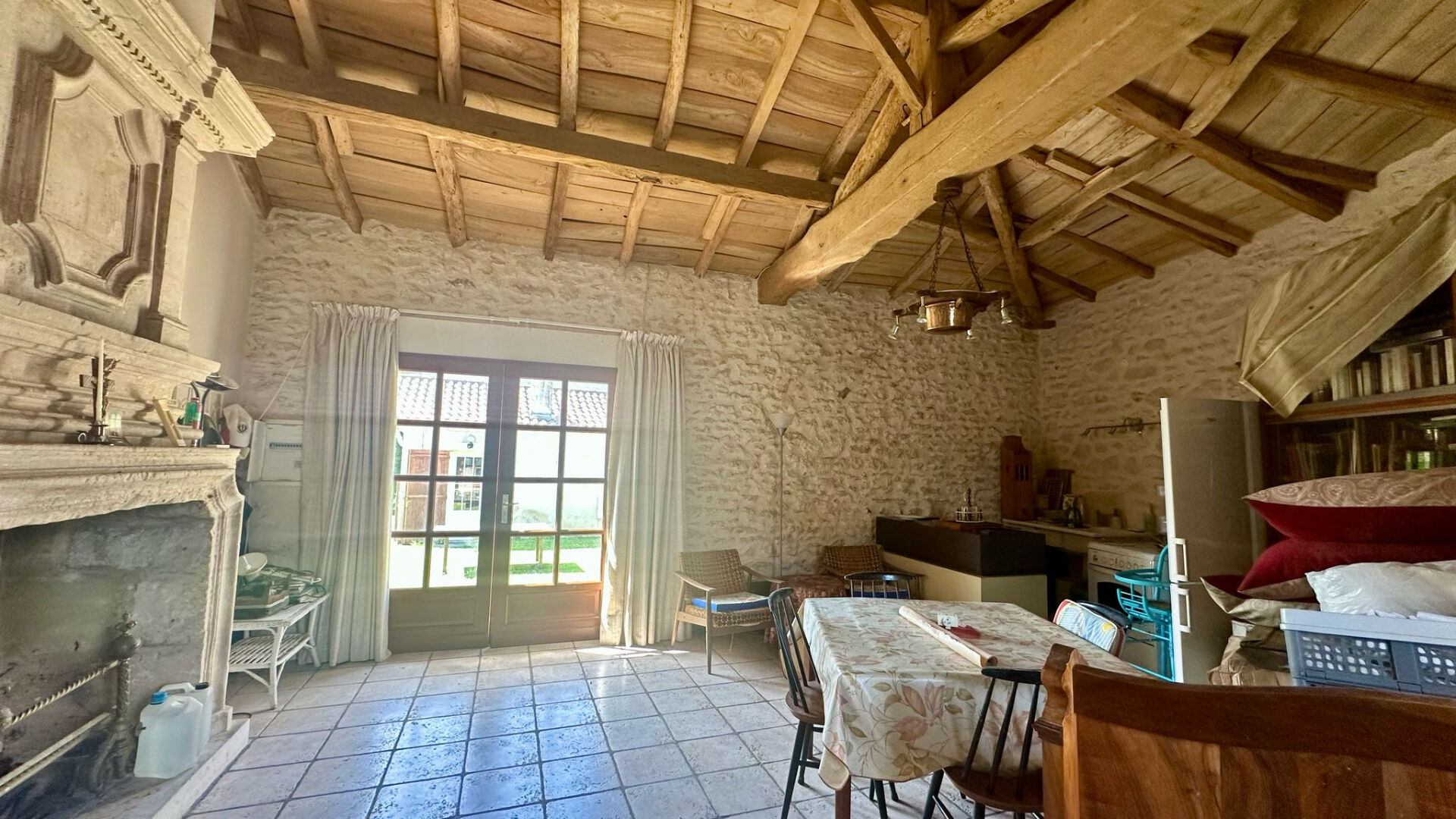 Maison de Caractère à 10min de Saintes