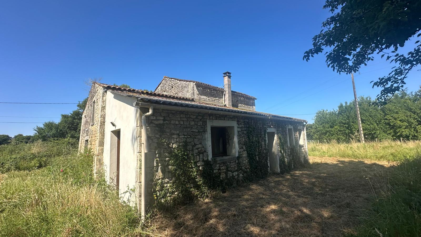 Maison à rénover proche Saintes