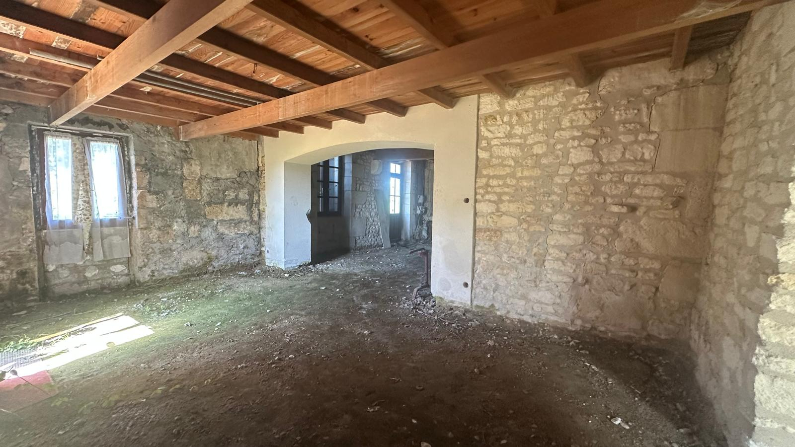 Maison à rénover proche Saintes