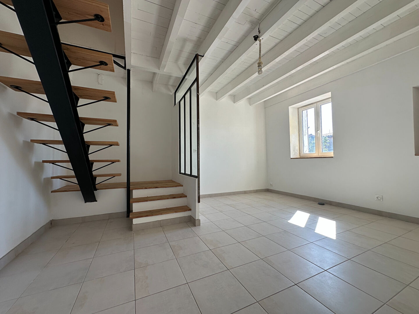 Maison, 3 chambres + garages, Bussac