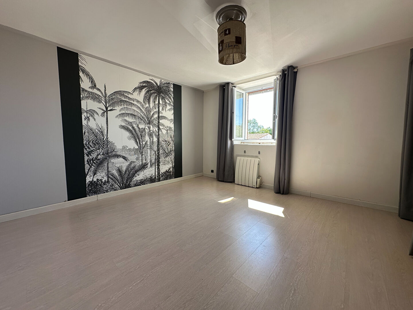 Maison, 3 chambres + garages, Bussac