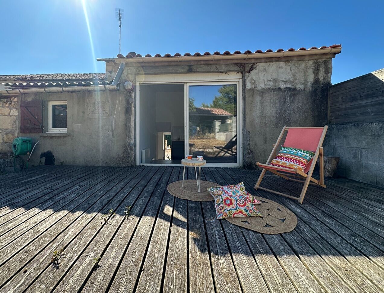 Maison, 3 chambres + garages, Bussac