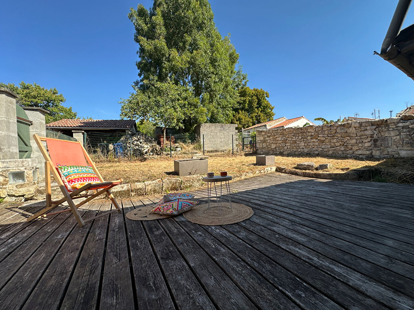 Maison, 3 chambres + garages, Bussac