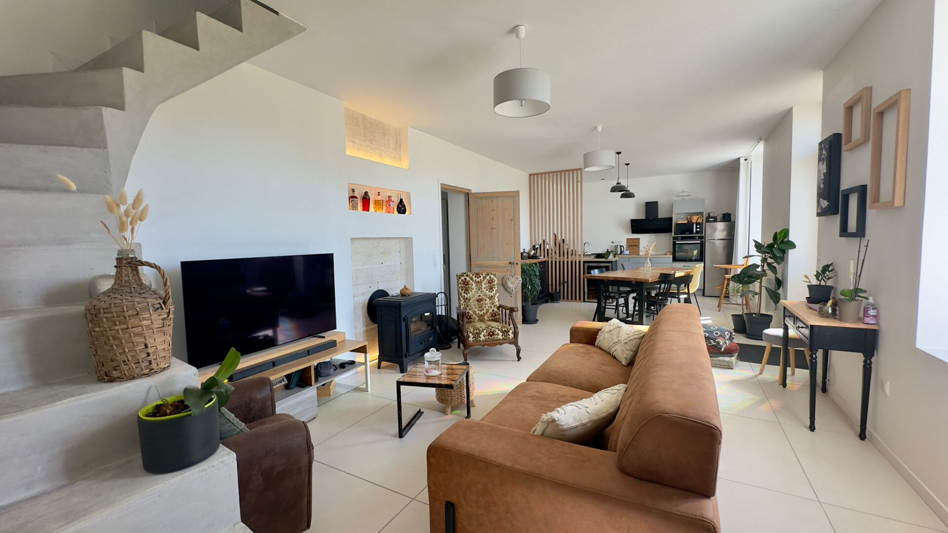 Maison de maître sur Saintes, 3 chambres.