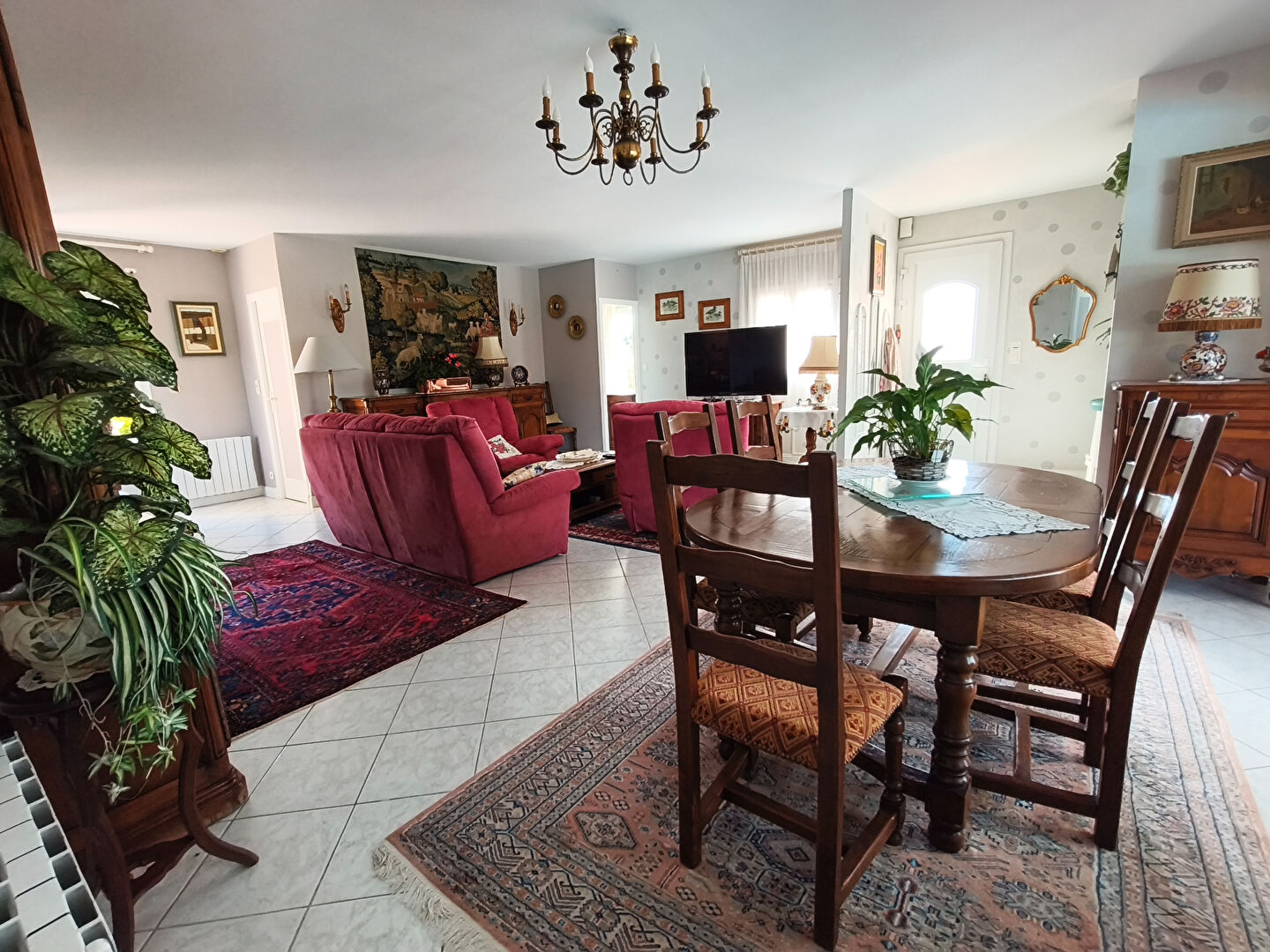 Maison Nieul Les Saintes 6 pièce(s) avec piscine.