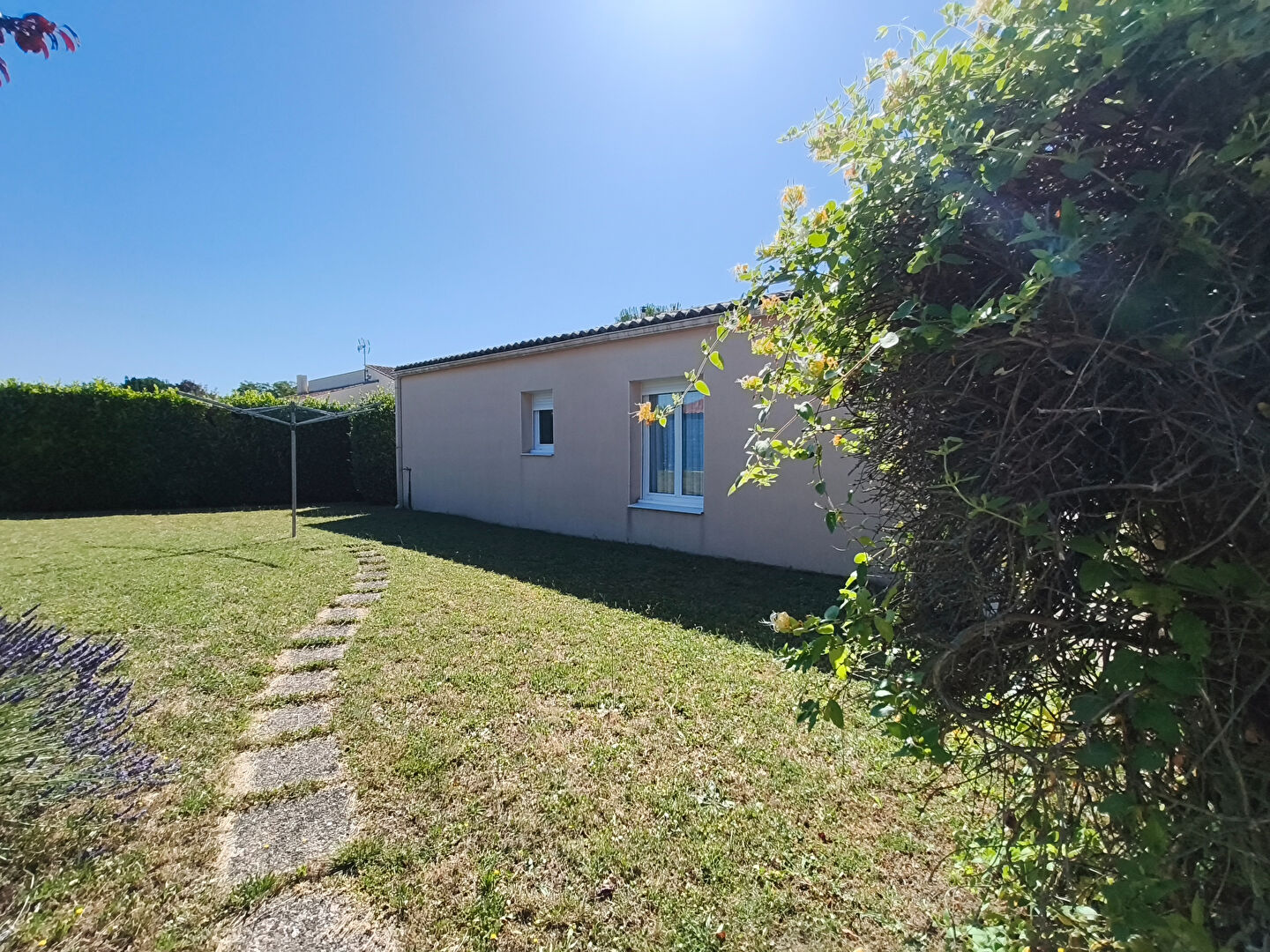 Maison Nieul Les Saintes 6 pièce(s) avec piscine.