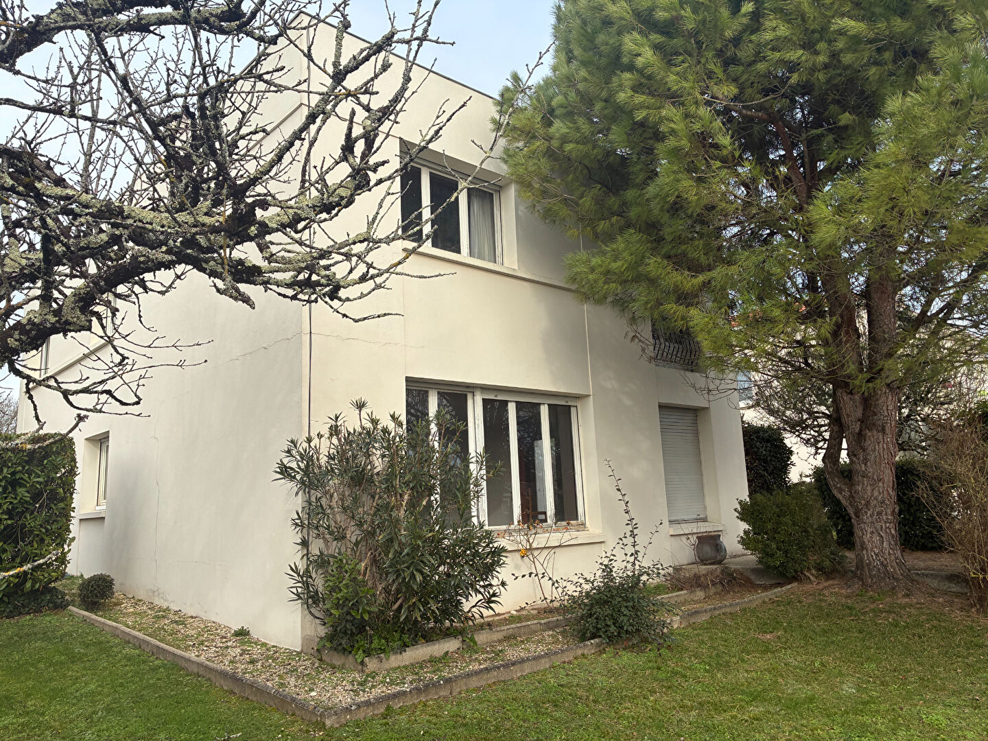 Maison Saintes 6 pièce(s) 141 m2