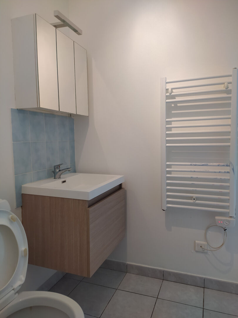 Appartement Saintes 1 pièce(s) 21.19 m2