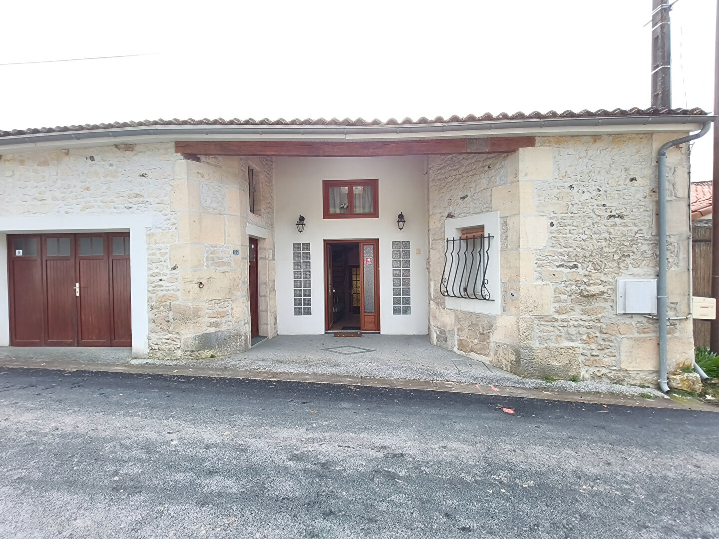 Maison charentaise 4 chambres, garage