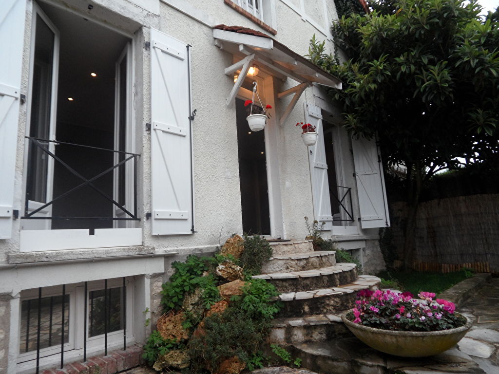 3 Pièces dans une maison à MARLY LE ROI