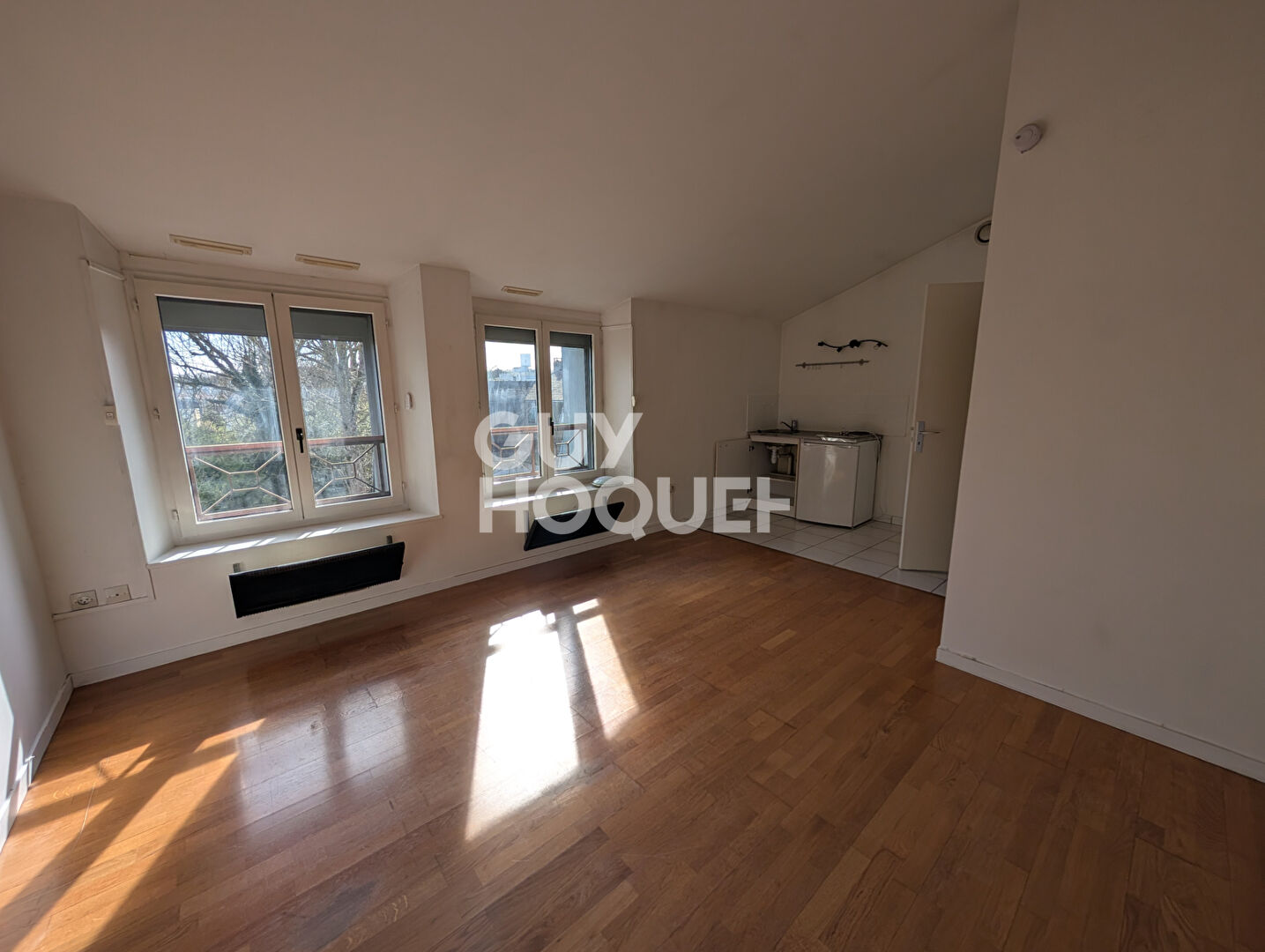 A LOUER STUDIO 26,54 m2 MARLY LE ROI