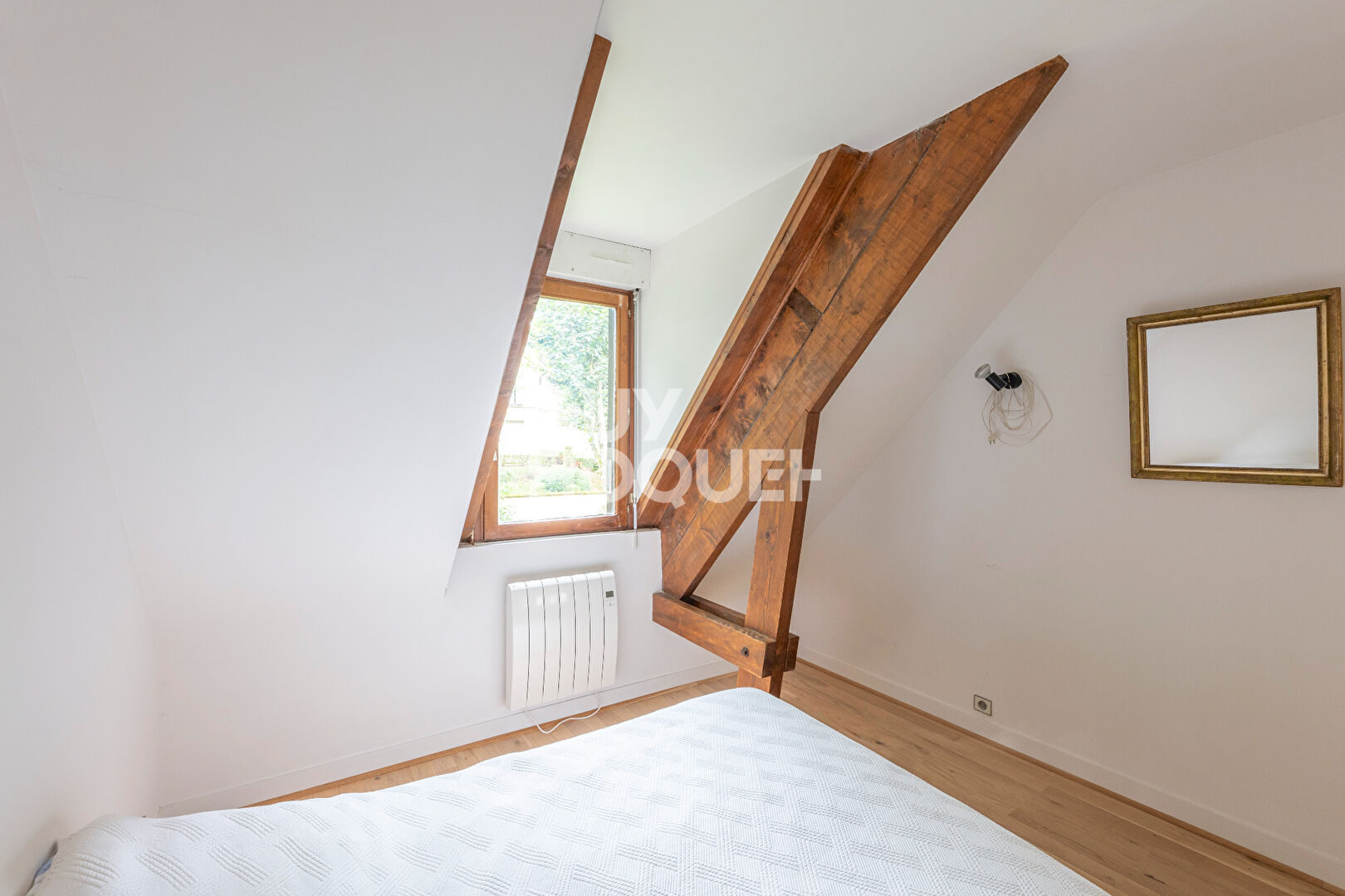 **Le Charme Authentique de Vieux Marly**