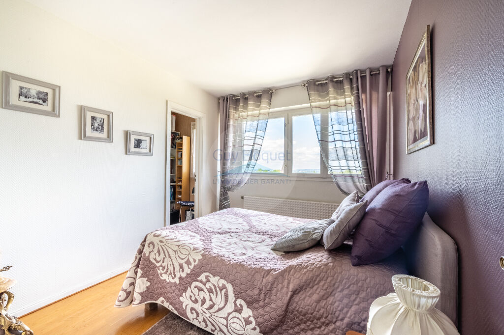 DERNIER ETAGE 3 pièces 2 chambres 70m2