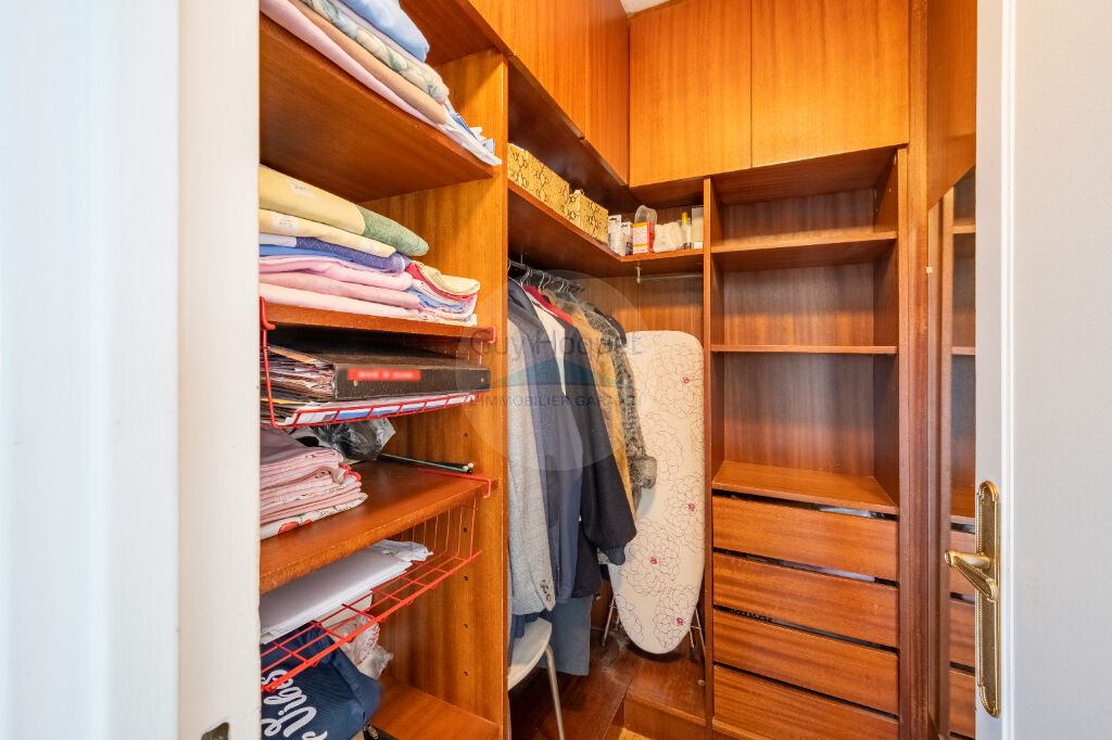 DERNIER ETAGE 3 pièces 2 chambres 70m2