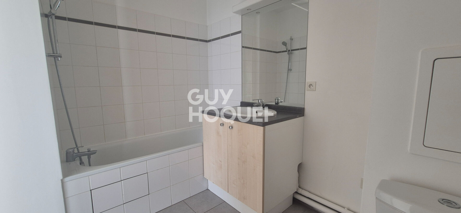 Appartement  2 pièces - Environnement verdoyant.