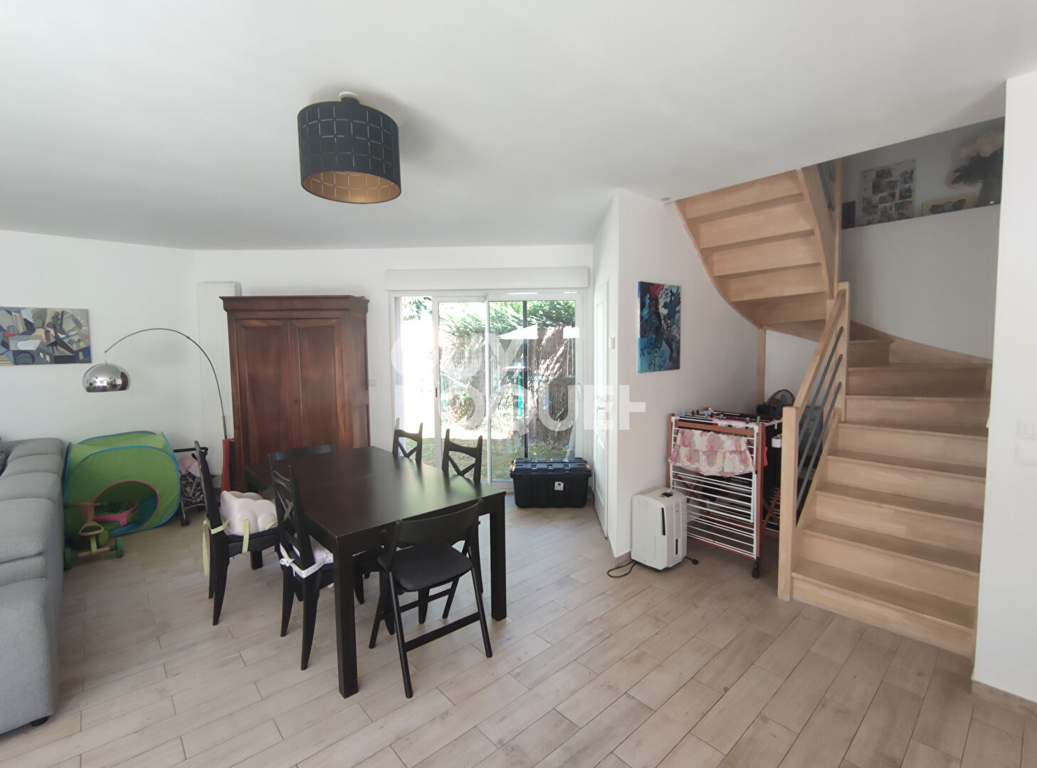 MAISON FAMILIALE 166 m²  CALME, LUMINEUSE