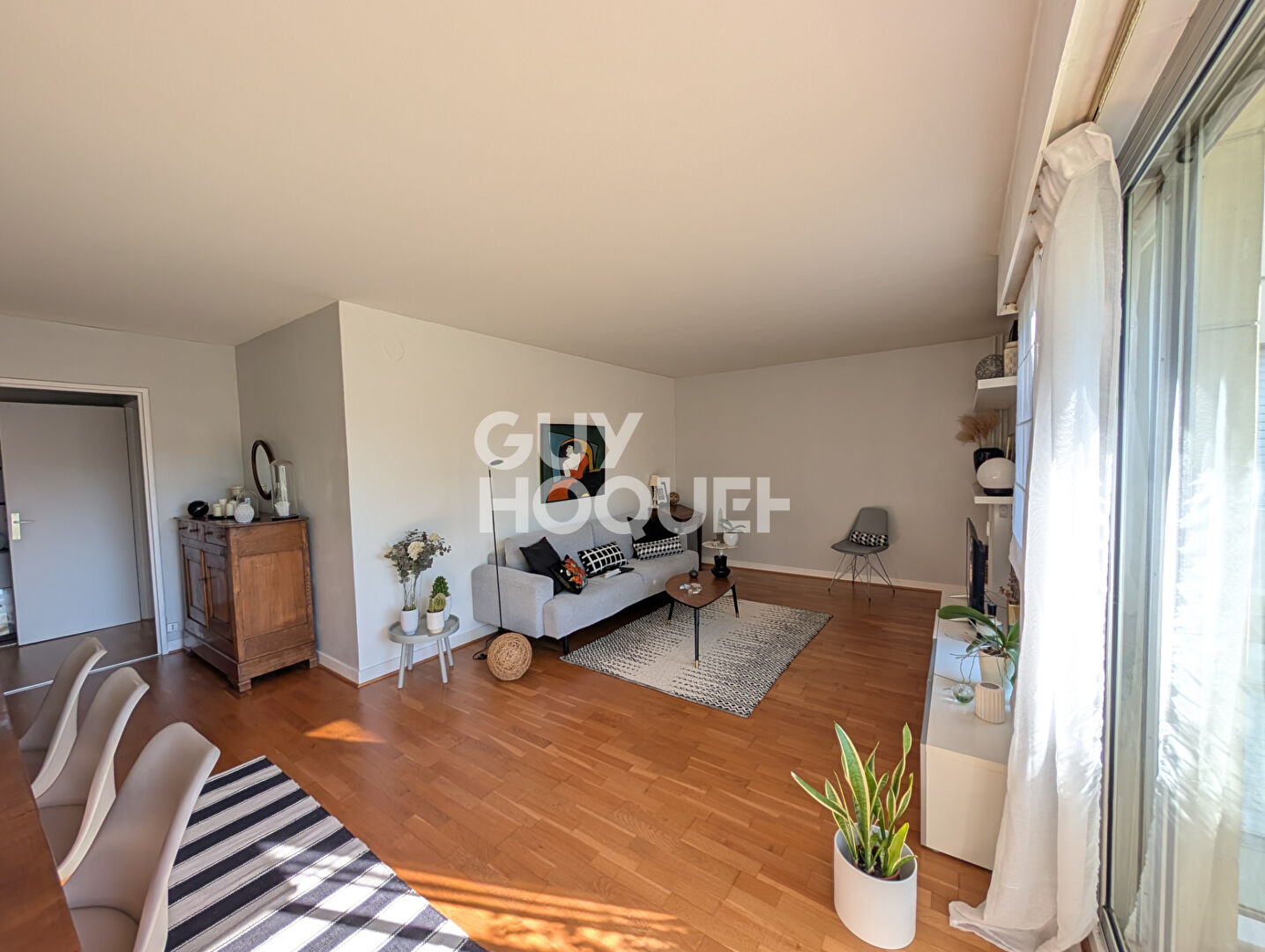 GRAND 3 PIECES 82 m2 TRES BON ETAT BAILLY