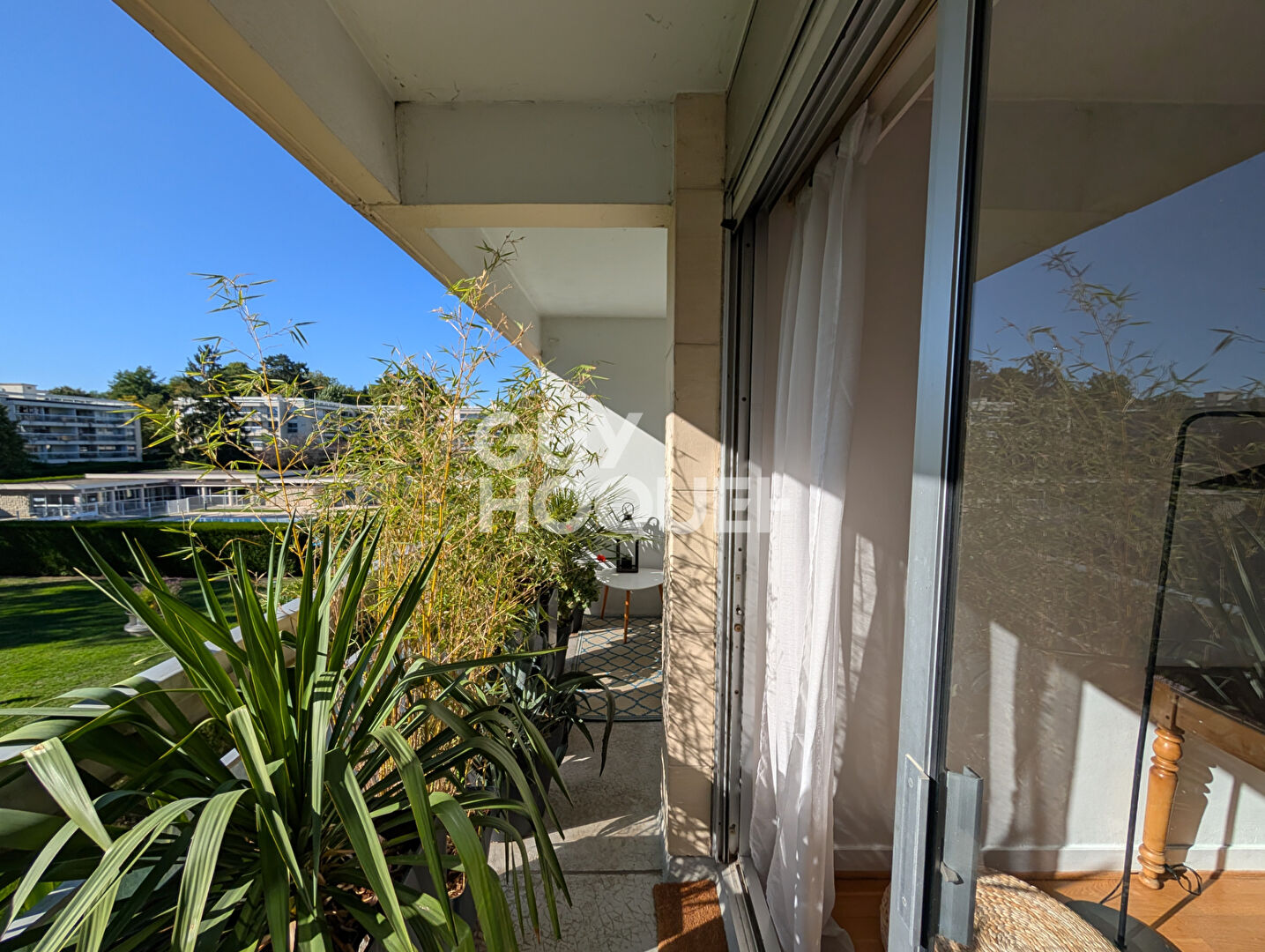 GRAND 3 PIECES 82 m2 TRES BON ETAT BAILLY