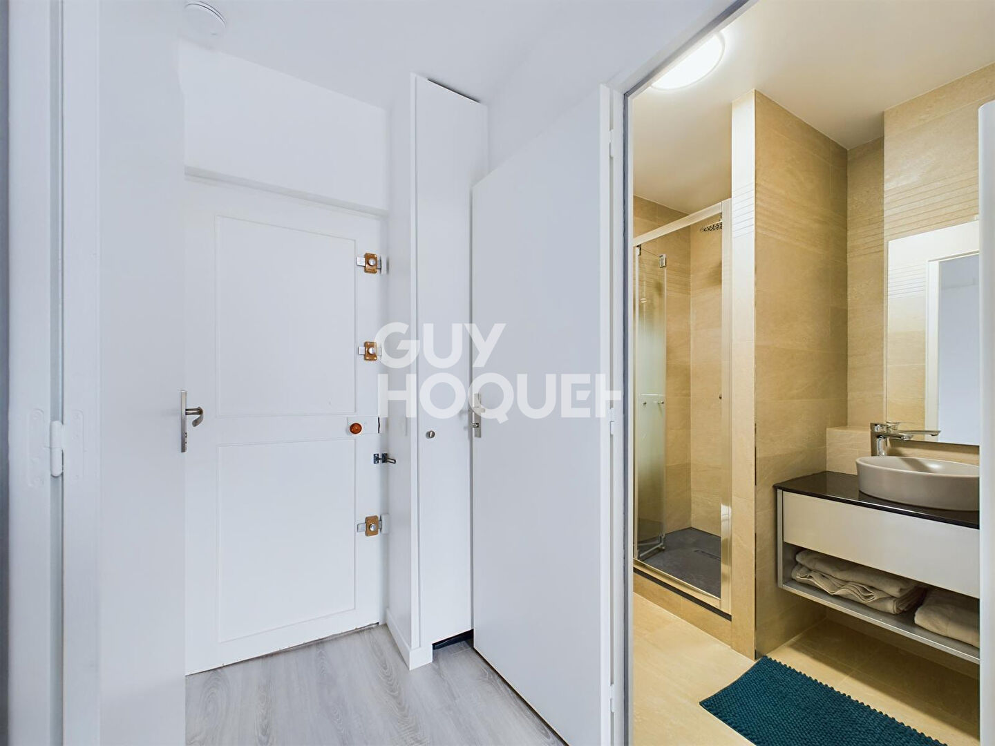 2/3 PIECES TRAVERSANT 32m2 RUEIL CENTRE