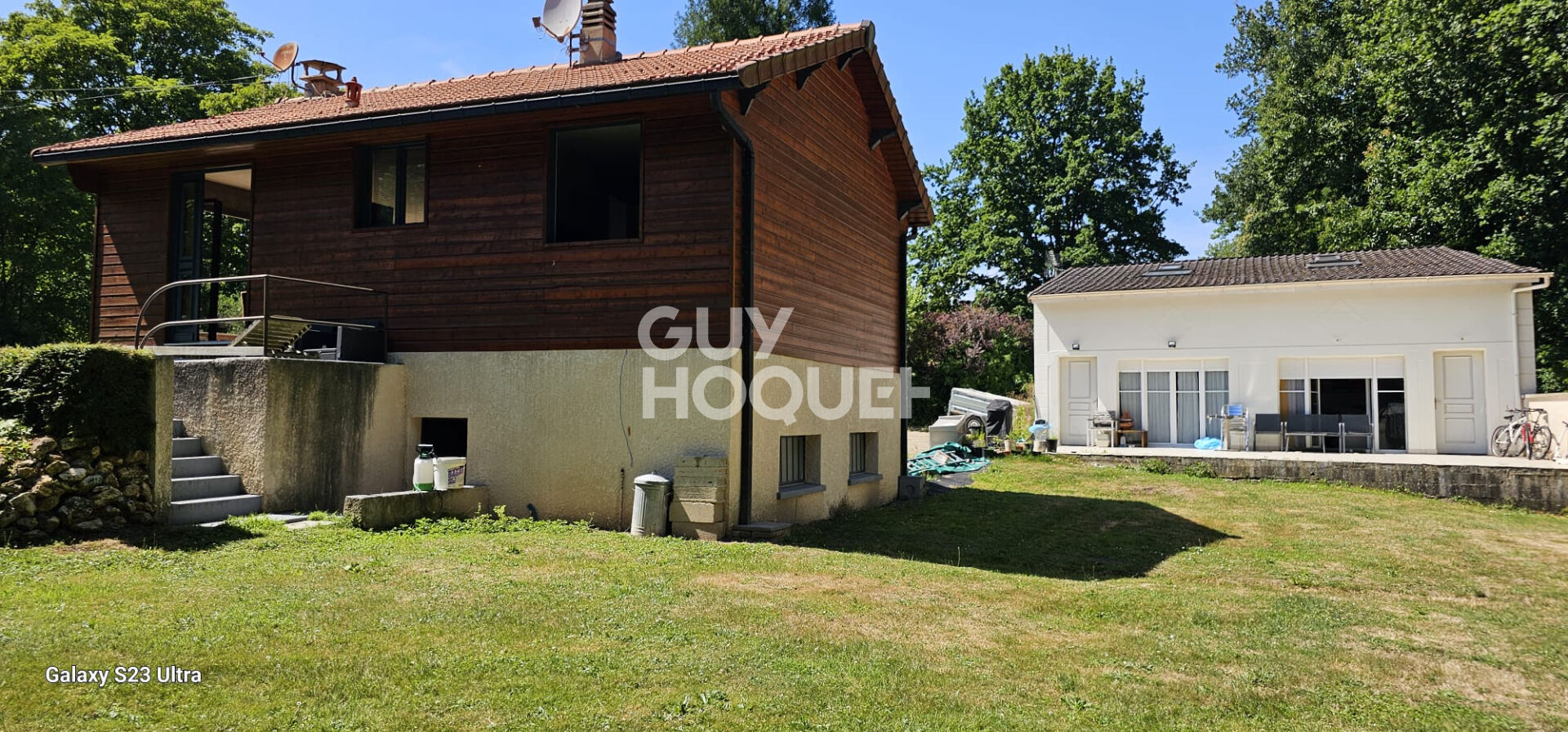 TERRAIN 2084m2 - MAISON et 2 APPARTEMENTS