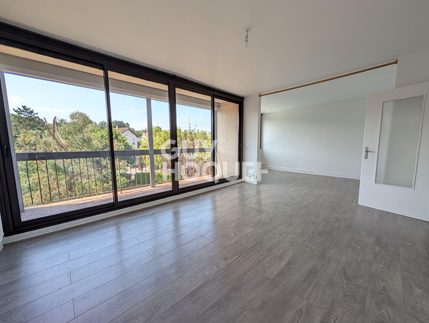 2 PIECES 50m2 ENTIEREMENT RENOVE