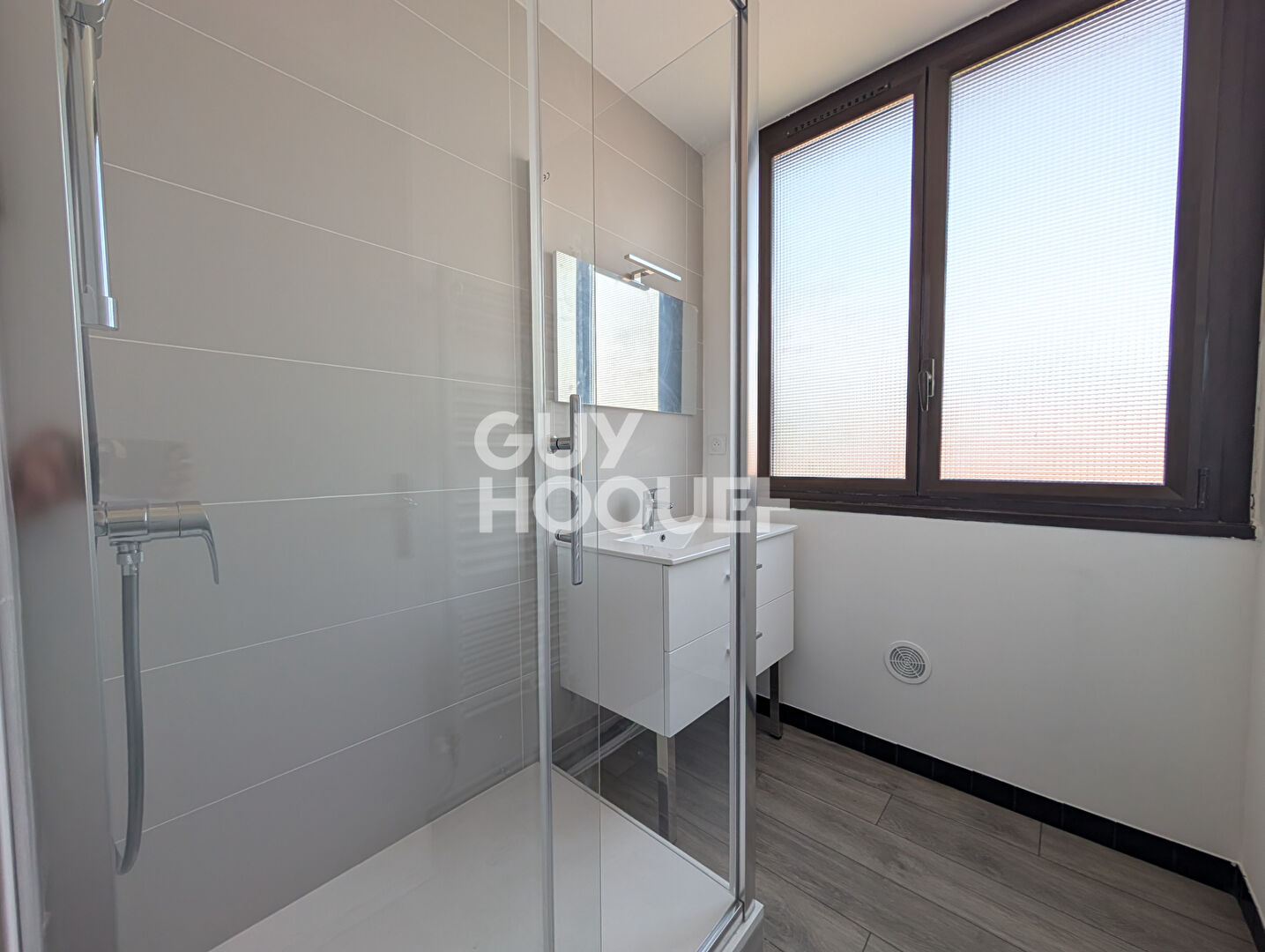 2 PIECES 50m2 ENTIEREMENT RENOVE