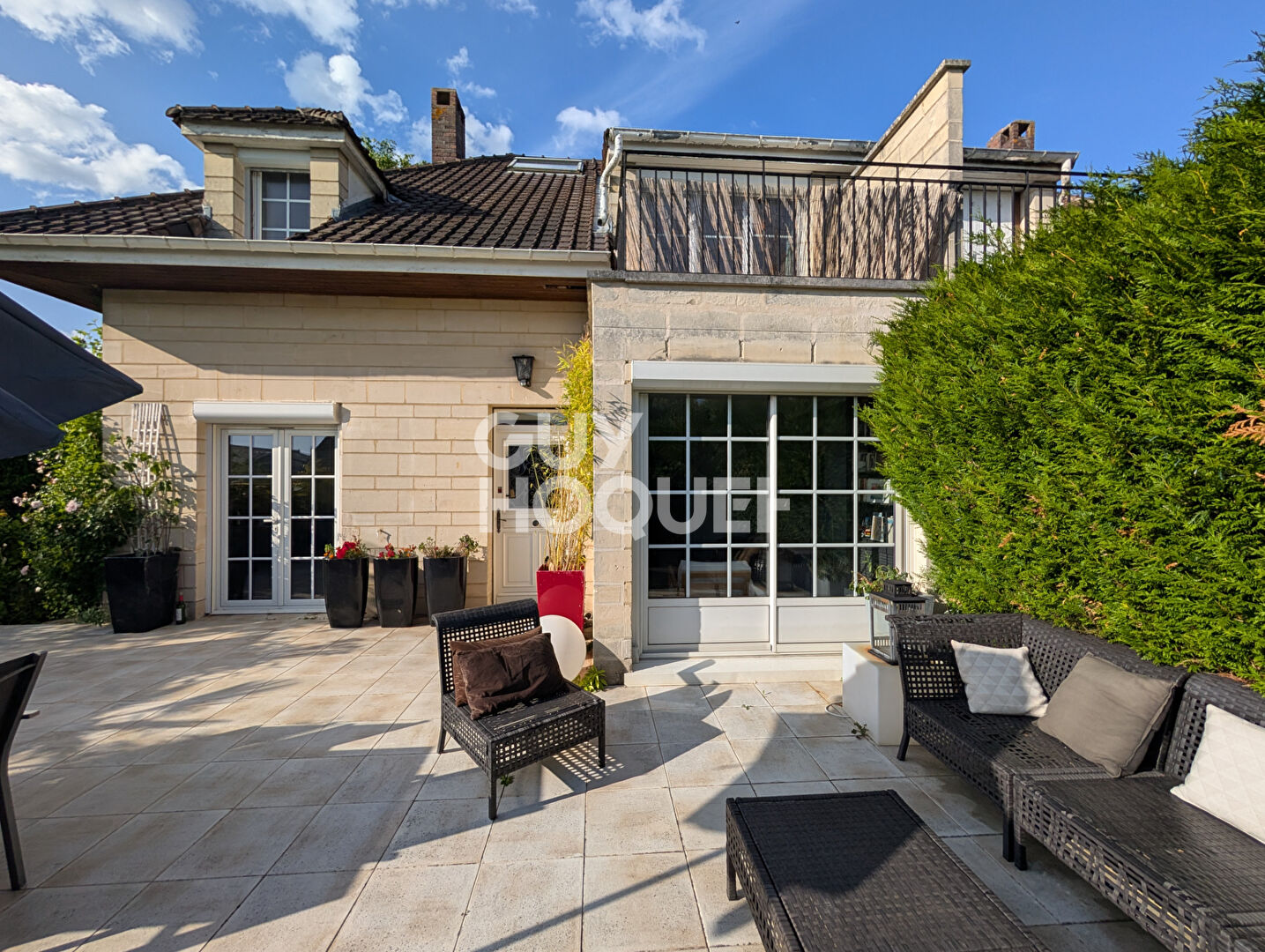 135 m2 7 PIECES 4 CHAMBRES BAILLY - NOISY LE ROI