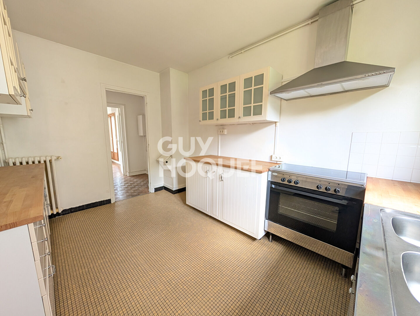 5 PIECES 3 CHAMBRES 106 m2