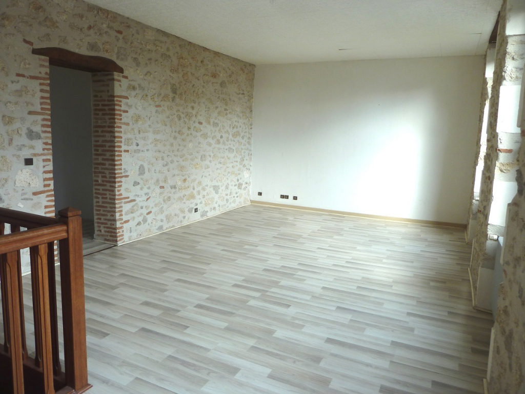 Appartement à louer à CASTELJALOUX (47700).