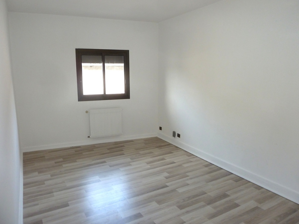 Appartement à louer à CASTELJALOUX (47700).