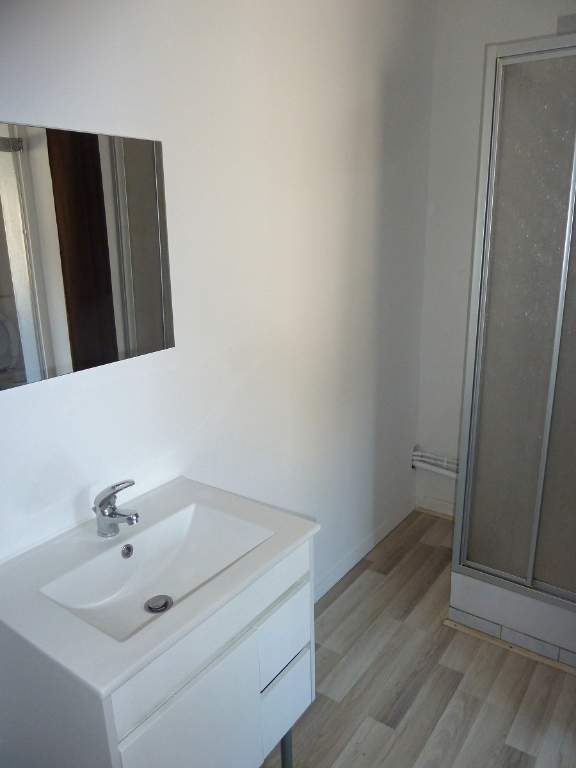 Appartement à louer à CASTELJALOUX (47700).