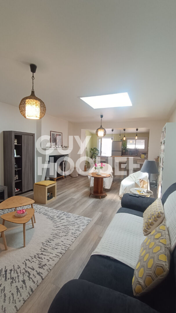 Maison de ville Marmande, 130 m2 avec cour et garage.