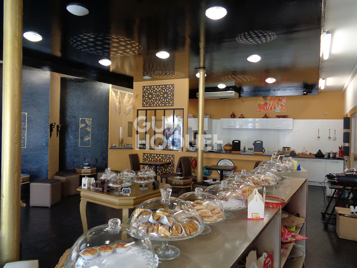 Immeuble Marmande avec local commercial+appartement T3 avec accès indépendant.